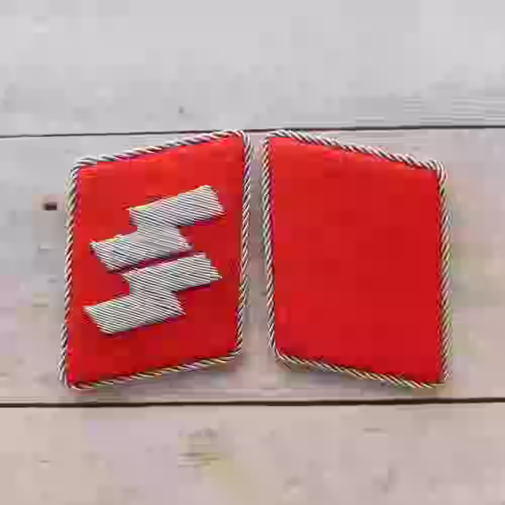 Waffen-SS 29th Division Italian Officer Collar Tabs - WWII-era Waffen-SS 29th Division Italian officer collar tabs with silver thread on red wool background.